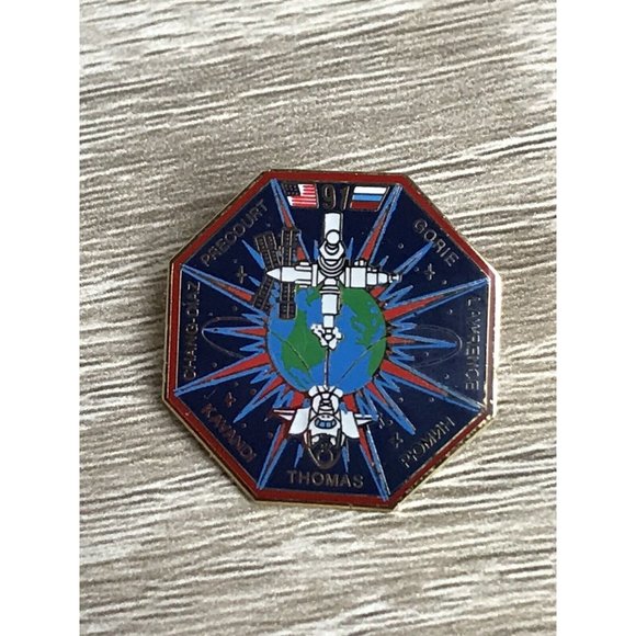 Other - NASA Space Shuttle STS 91 Discovery Mir Space Station Mission Tie Pin Badge